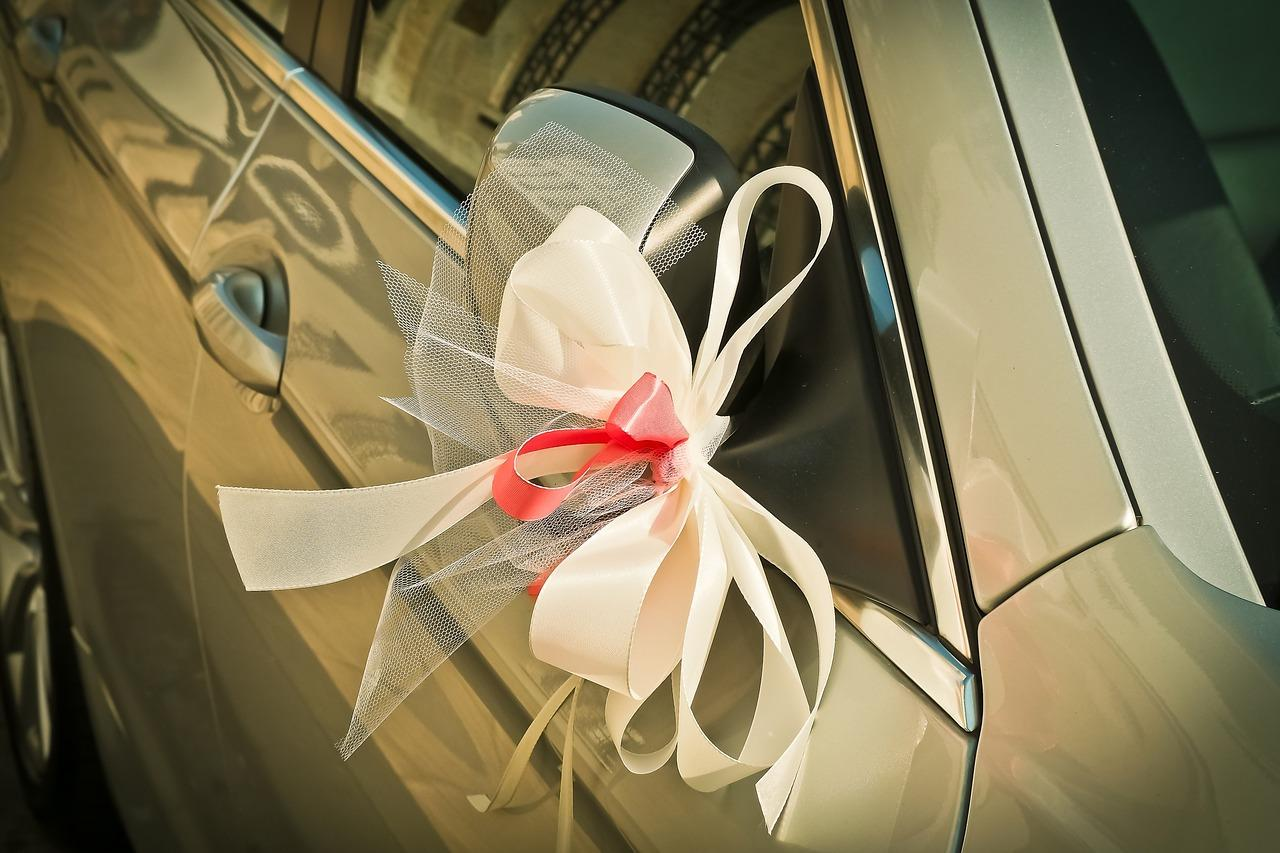 La location de voiture pour un mariage : trouvez la voiture parfaite pour votre grand jour